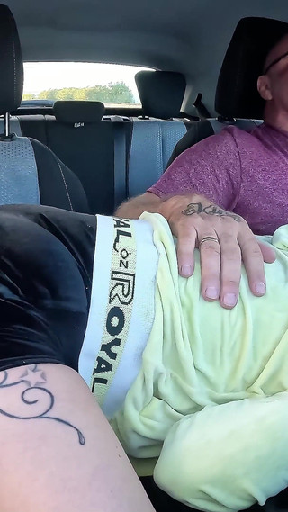 Dirty Bitch Pick up by Old Guy and Give Him a Nyon Handjob to Thanks Him in Car While Driving