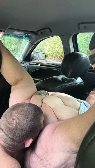 Eating Her Juicy Pan in Backseat He's One Lucky Guy Cumming in His Eyes