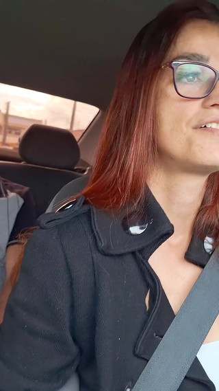 Mulher Motorista De Aplicativo Pega Cliente Se Masturbando Por Tras